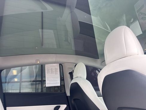 Used 2021 Tesla Model Y Performance image 16