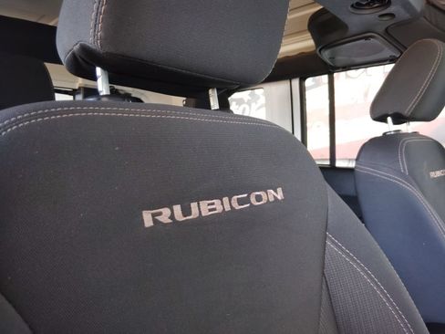 Used 2016 Jeep Wrangler Unlimited Rubicon w/ Connectivity Group AWD/4WD image 16