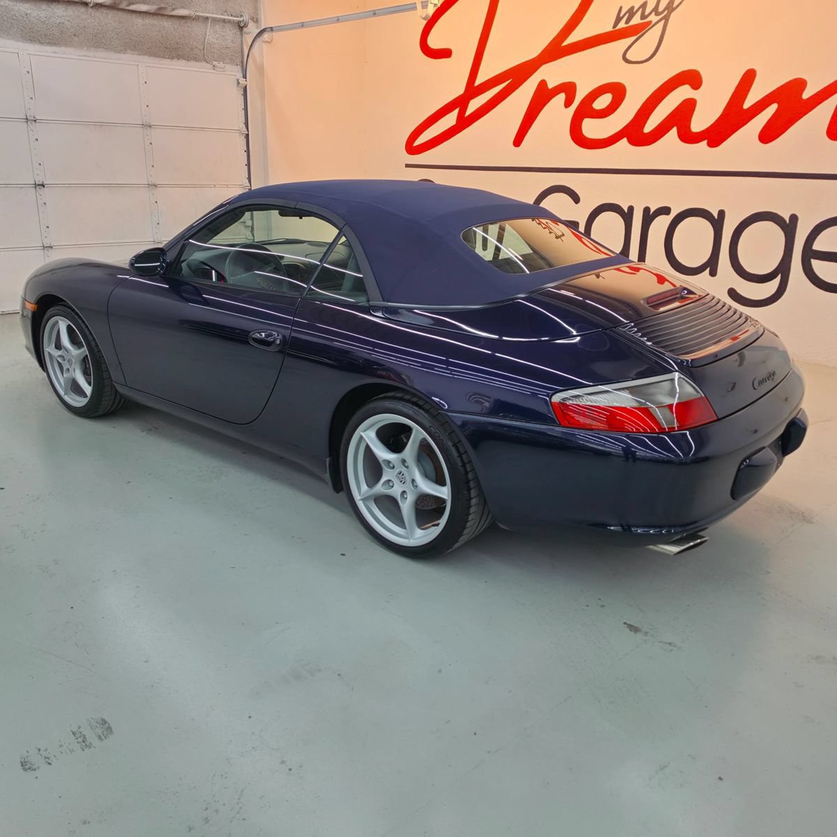 Used 2004 Porsche 911 Carrera 4 AWD/4WD image 10