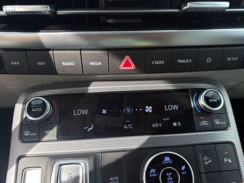 Used 2025 Hyundai Palisade Calligraphy AWD/4WD image 19