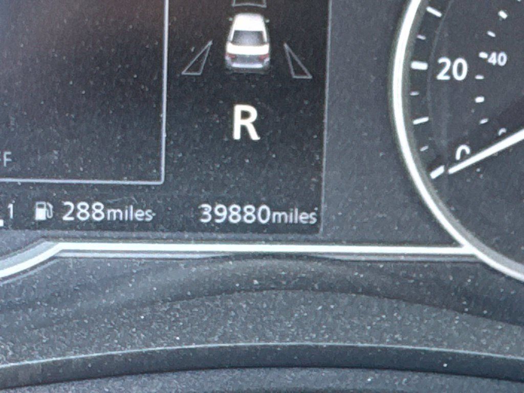 Used 2025 Nissan Versa SV FWD image 20
