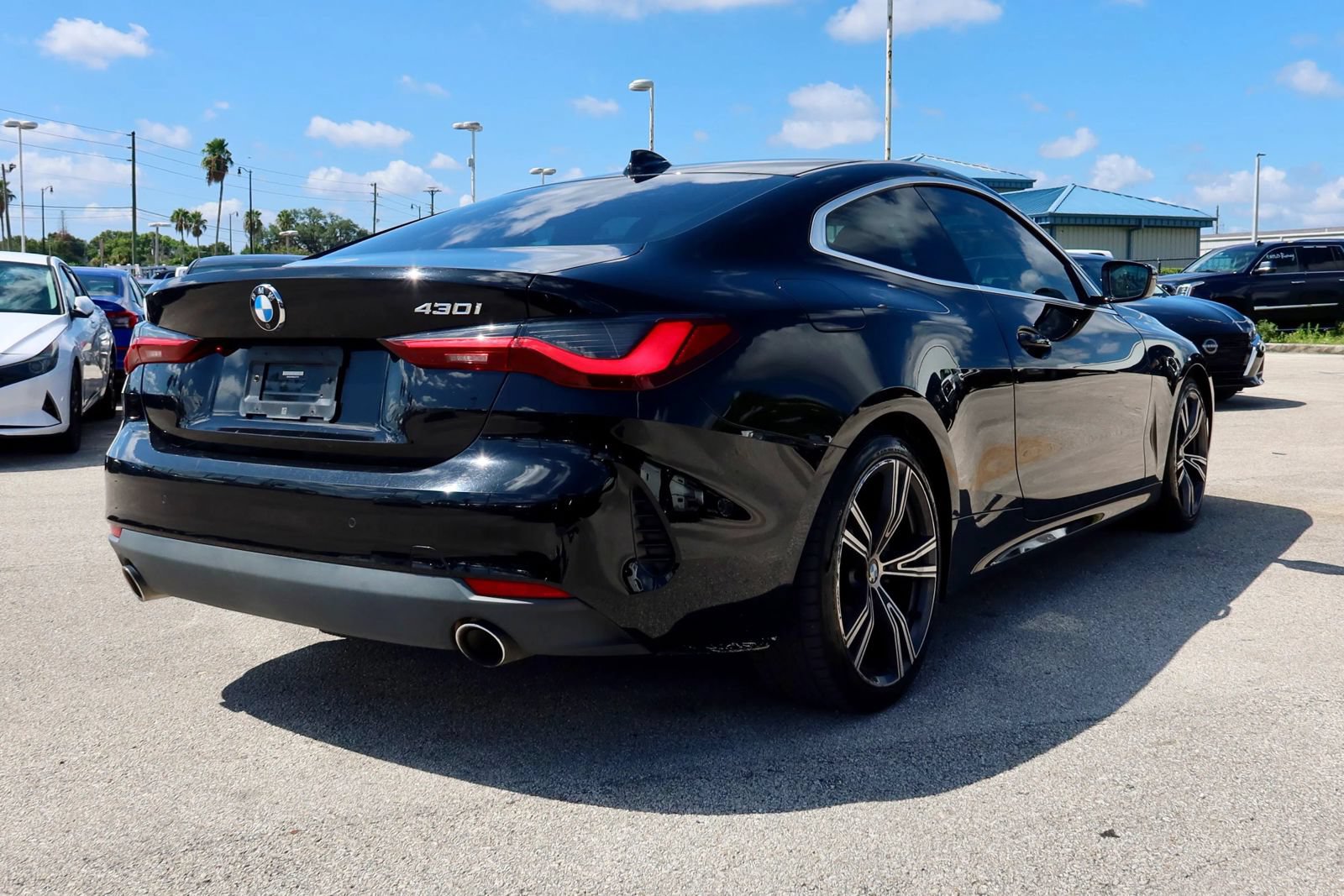 Used 2022 BMW 430i Coupe w/ Convenience Package RWD image 3