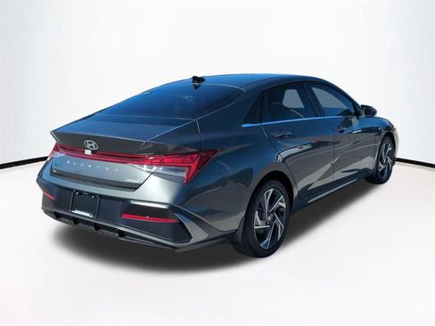 New 2026 Hyundai Elantra Limited image 5