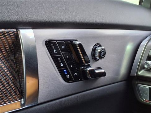 New 2026 Cadillac Vistiq Sport image 21