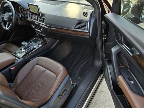 Used 2019 Audi Q5 2.0T Premium Plus w/ Premium Plus Package image 7