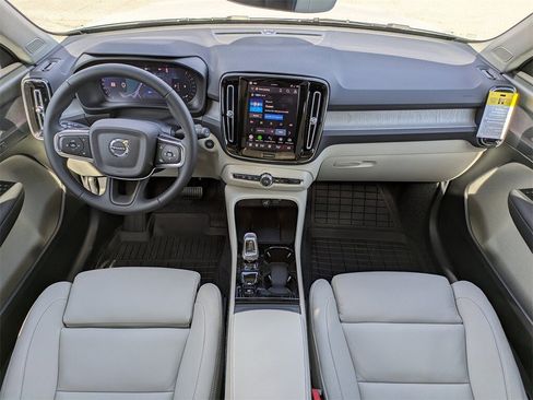 New 2026 Volvo XC40 B5 Plus w/ Protection Package Premier image 19