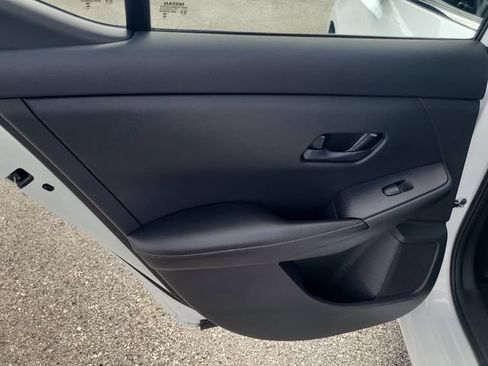 Used 2024 Nissan Sentra SV FWD image 12