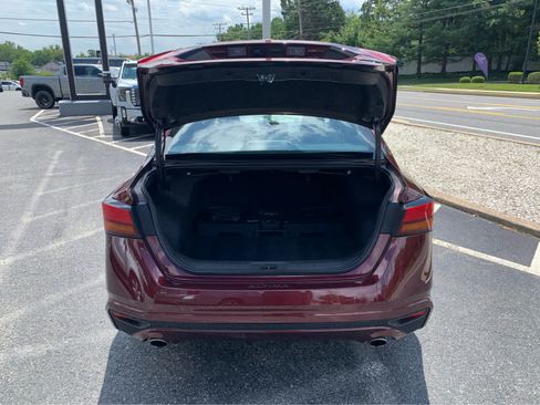 Used 2024 Nissan Altima 2.5 SV w/ SV Premium Package AWD/4WD image 5