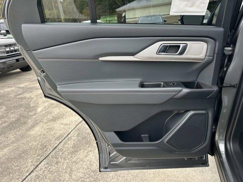 New 2026 Ford Explorer Active w/ Active Comfort Package image 21
