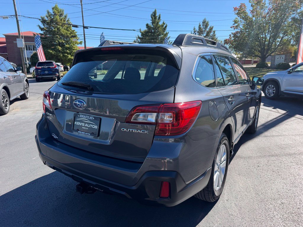 Used 2018 Subaru Outback 2.5i AWD/4WD image 5