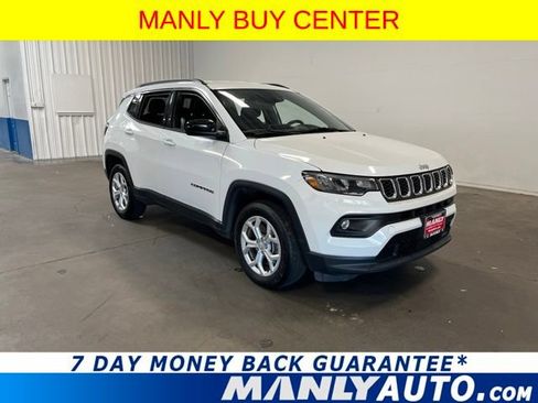 Used 2024 Jeep Compass Latitude AWD/4WD image 1