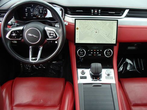 Used 2021 Jaguar F-PACE R-Dynamic S image 9