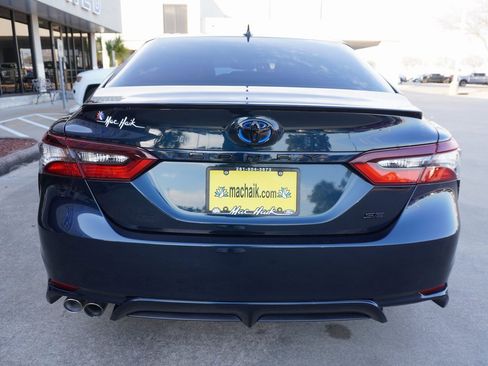 Used 2021 Toyota Camry SE w/ Audio Upgrade Package image 5