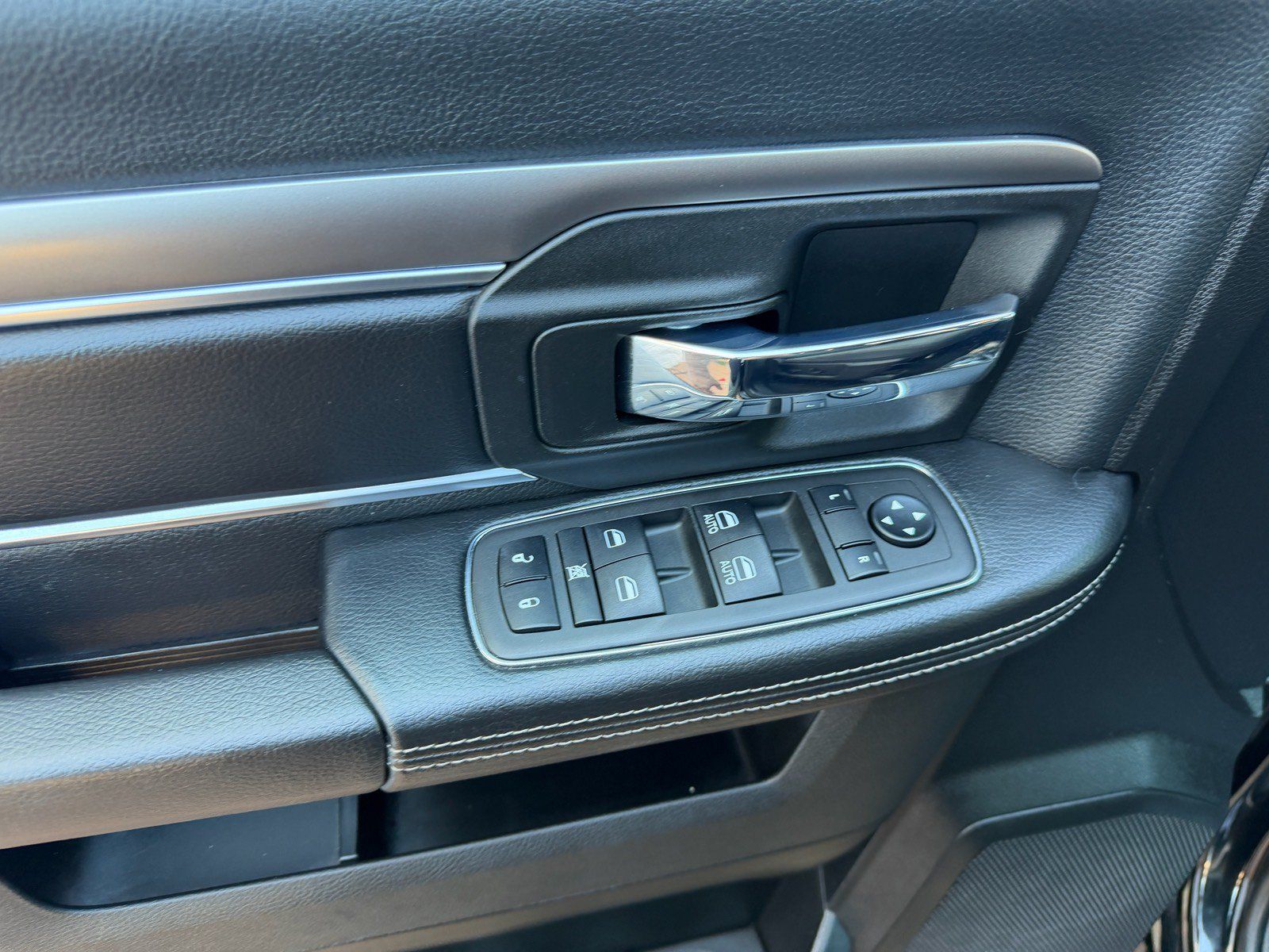 Used 2023 RAM 1500 Warlock AWD/4WD image 21