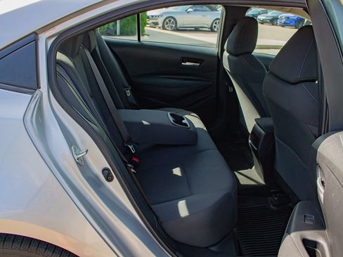 Used 2021 Toyota Corolla LE FWD image 17