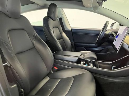 Used 2018 Tesla Model 3 Long Range RWD image 10