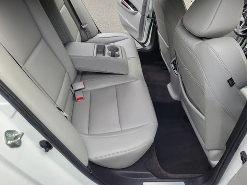 Used 2017 Acura TLX image 14
