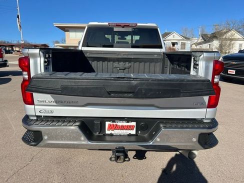 Used 2022 Chevrolet Silverado 2500 LTZ w/ LTZ Plus Package AWD/4WD image 10