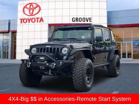 Used 2018 Jeep Wrangler Unlimited Rubicon w/ Connectivity Group AWD/4WD image 1