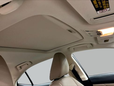 Used 2018 Lexus IS 300 w/ Accessory Package 2 RWD image 13
