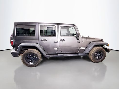 Used 2018 Jeep Wrangler Unlimited Sport image 11