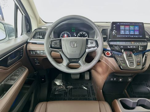 New 2026 Honda Odyssey Touring image 22