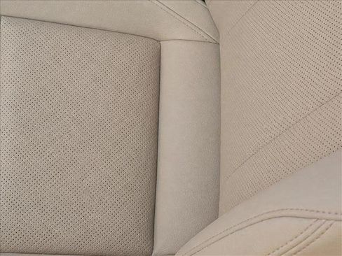 Used 2025 Lexus LX 700h Luxury AWD/4WD image 24