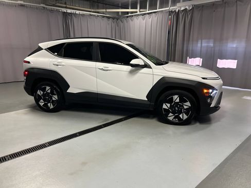 Used 2024 Hyundai Kona SEL FWD image 8