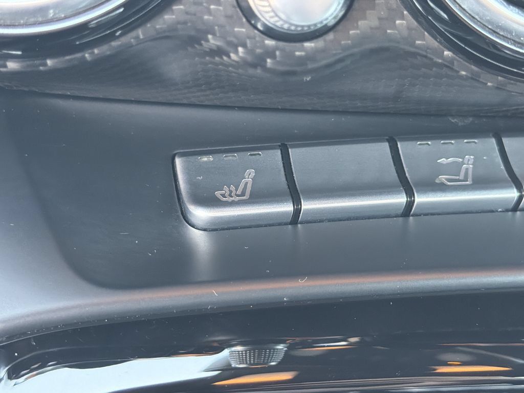 Used 2018 Mercedes-Benz AMG GT Roadster image 29
