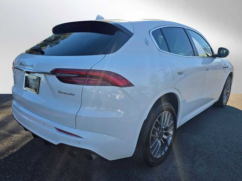 Used 2023 Maserati Grecale GT image 3