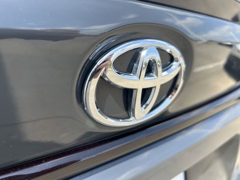 Used 2023 Toyota Corolla SE FWD image 7