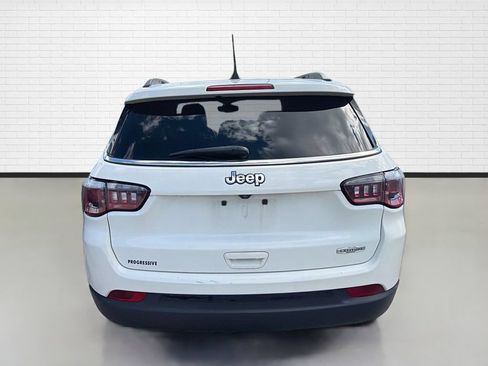 Used 2019 Jeep Compass Latitude w/ Cold Weather Group FWD image 7