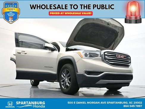 Used 2017 GMC Acadia SLE image 45