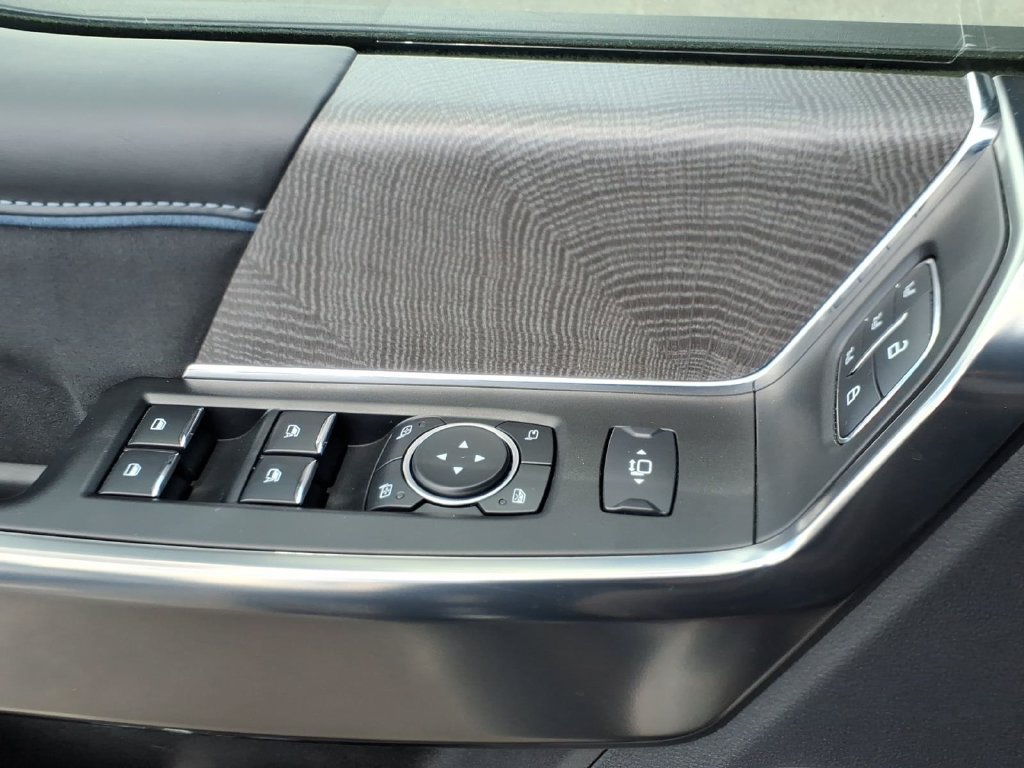 Used 2025 Ford F250 Platinum AWD/4WD image 38