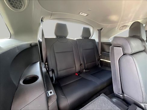 Used 2018 Acura MDX w/ Technology & Entertainment AWD/4WD image 26