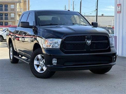 Used 2021 RAM 1500 Express image 2