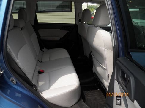 Used 2016 Subaru Forester 2.5i Premium AWD/4WD image 10