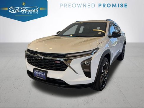 Used 2026 Chevrolet Trax RS w/ Driver Confidence Package FWD image 1