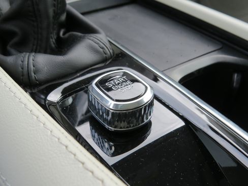 Used 2022 Volvo XC90 T6 Inscription w/ Advanced Package image 27