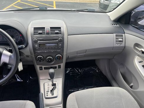 Used 2011 Toyota Corolla LE FWD image 31