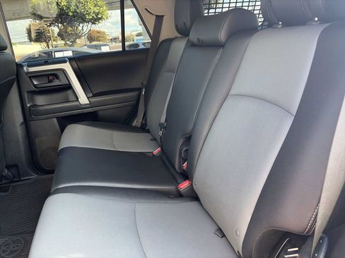 Used 2021 Toyota 4Runner SR5 Premium w/ Moonroof Package AWD/4WD image 25