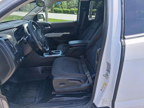 Used 2020 Chevrolet Colorado LT w/ Safety Package image 13