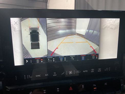 Used 2024 GMC Hummer EV 3X w/ Omega Edition image 28