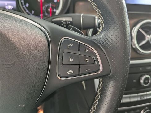 Used 2018 Mercedes-Benz GLA 250 GLA 250 image 20