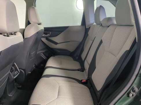 Used 2024 Subaru Forester Premium image 16