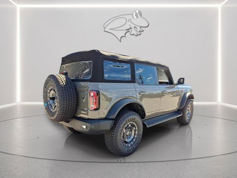 New 2025 Ford Bronco Outer Banks w/ Sasquatch Package image 3