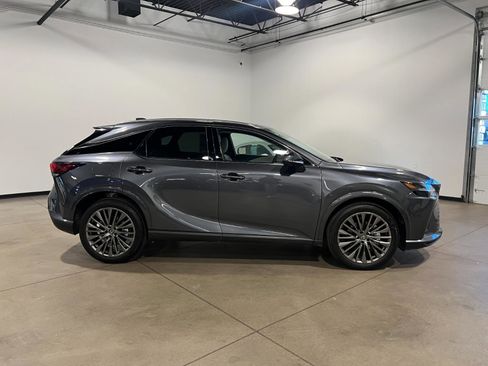 Used 2026 Lexus RX 450h AWD w/ Convenience Package image 2