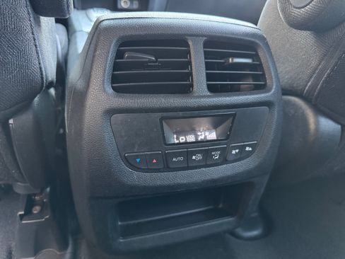Used 2022 Honda Pilot Sport image 18