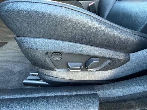 Used 2013 BMW 528i xDrive Sedan AWD/4WD image 18