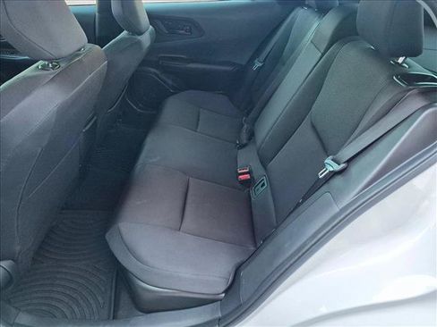 Used 2025 Toyota Prius LE FWD image 17